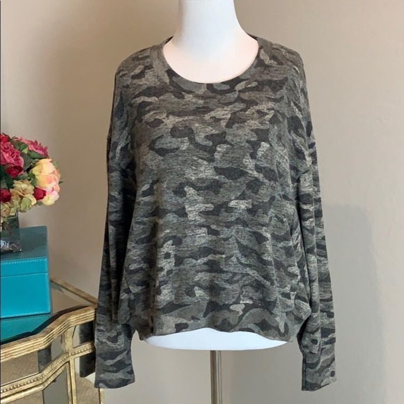 Joie Caleigh Camo sweater, sweatshirt size L - Picture 2 of 6